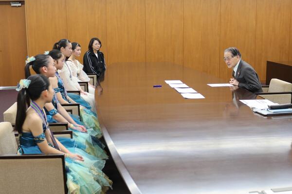 市長に結果報告