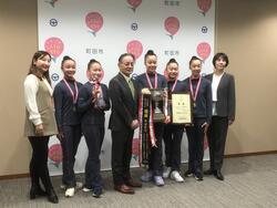 表敬訪問（町田RG　全日本ジュニア新体操選手権優勝報告）の写真