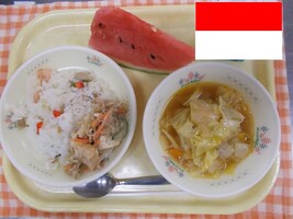 南大谷小学校の給食の写真