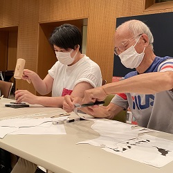 人形制作ワークショップの様子