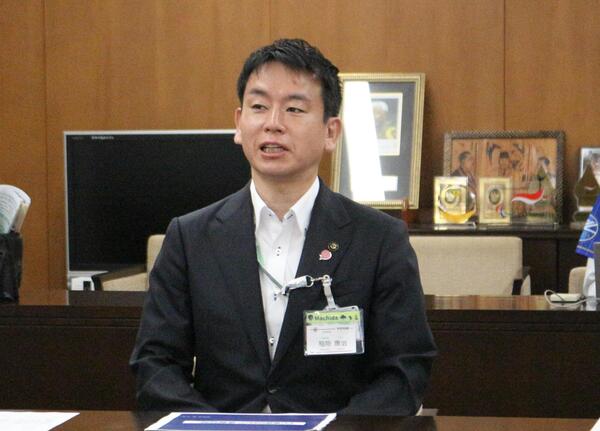 FC町田ゼルビアへ激励の言葉を贈る市長