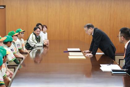 全国大会に向けて市長から激励を受けました