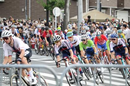 男子自転車ロードレース写真