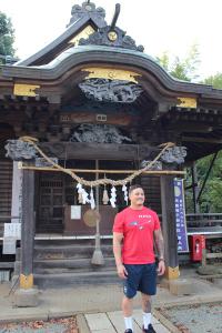 小野神社で必勝祈願をする様子