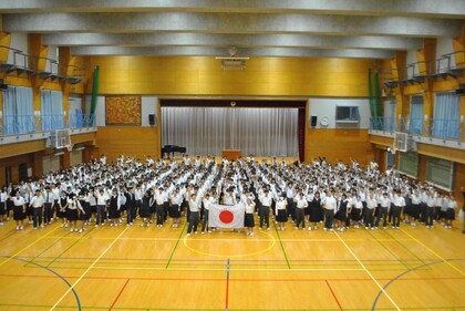 鶴川中学校のみなさん