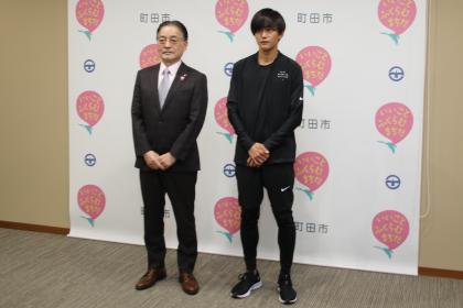 市長と大迫選手のツーショット