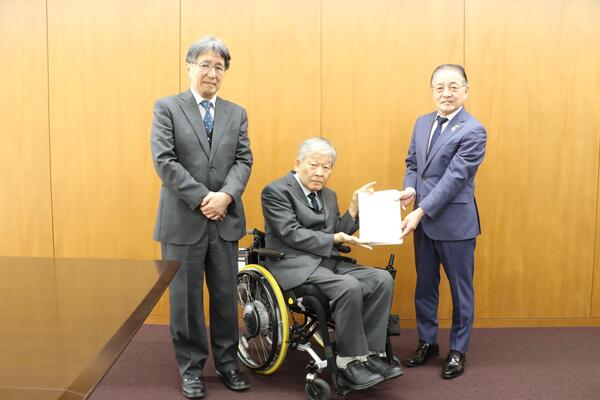 答申の様子