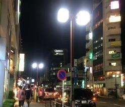 町田駅前の街路灯