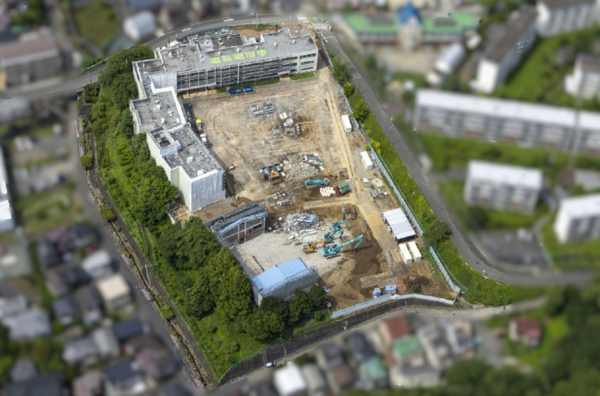 2025年7月の本町田ひなた小学校航空写真