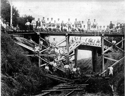 関東大震災時の南橋落橋の写真