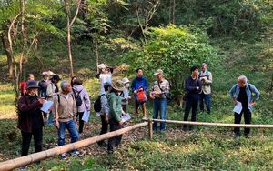 三輪里山特別散策ツアーの様子