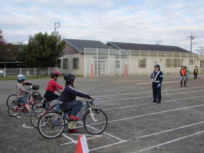 小学校自転車教室画像