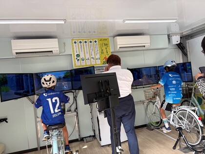 自転車シミュレータの写真