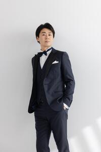 鈴川慶二郎氏