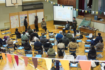 講演の様子の画像