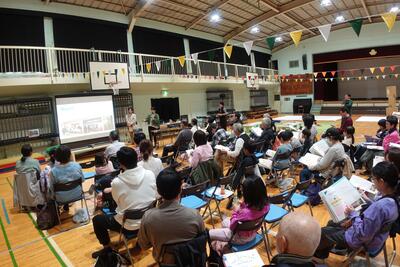 講演の様子の画像