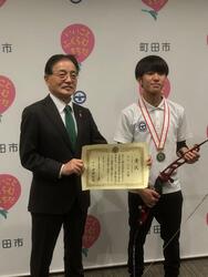 表敬訪問（全日本小中学生アーチェリー選手権大会準優勝報告）の写真