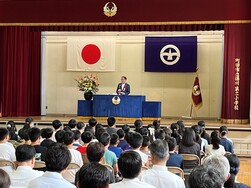 鶴川第二小学校創立60周年記念式典の写真